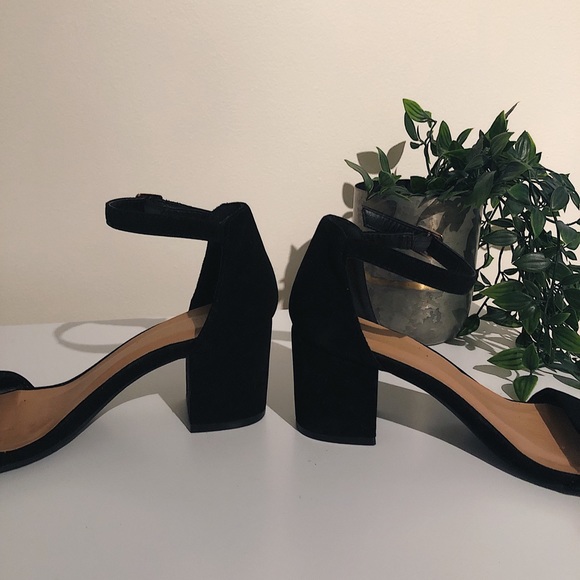 Bamboo Velvet Ankle Strap Block Heel with Buckle 6.5M - Picture 6 of 6